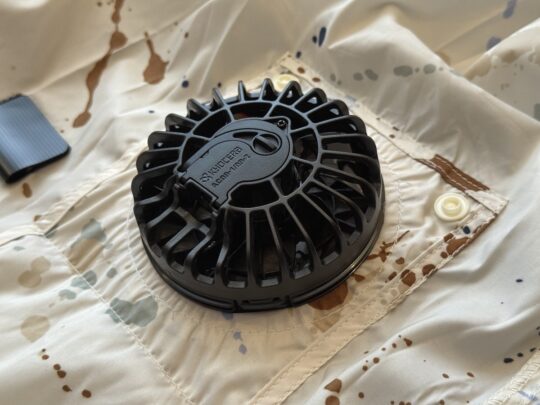 空調服とBURTLE AIR CRAFTのファンは互換性あり